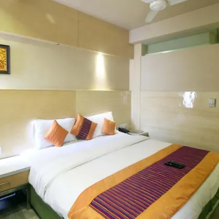OYO 8462 Hotel Galaxy